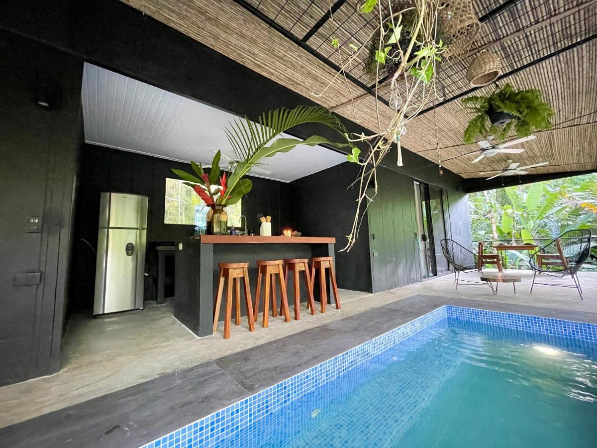 Villa Joeyshe- New Luxury Villa With Pool & Ac Puerto Viejo de Talamanca エクステリア 写真