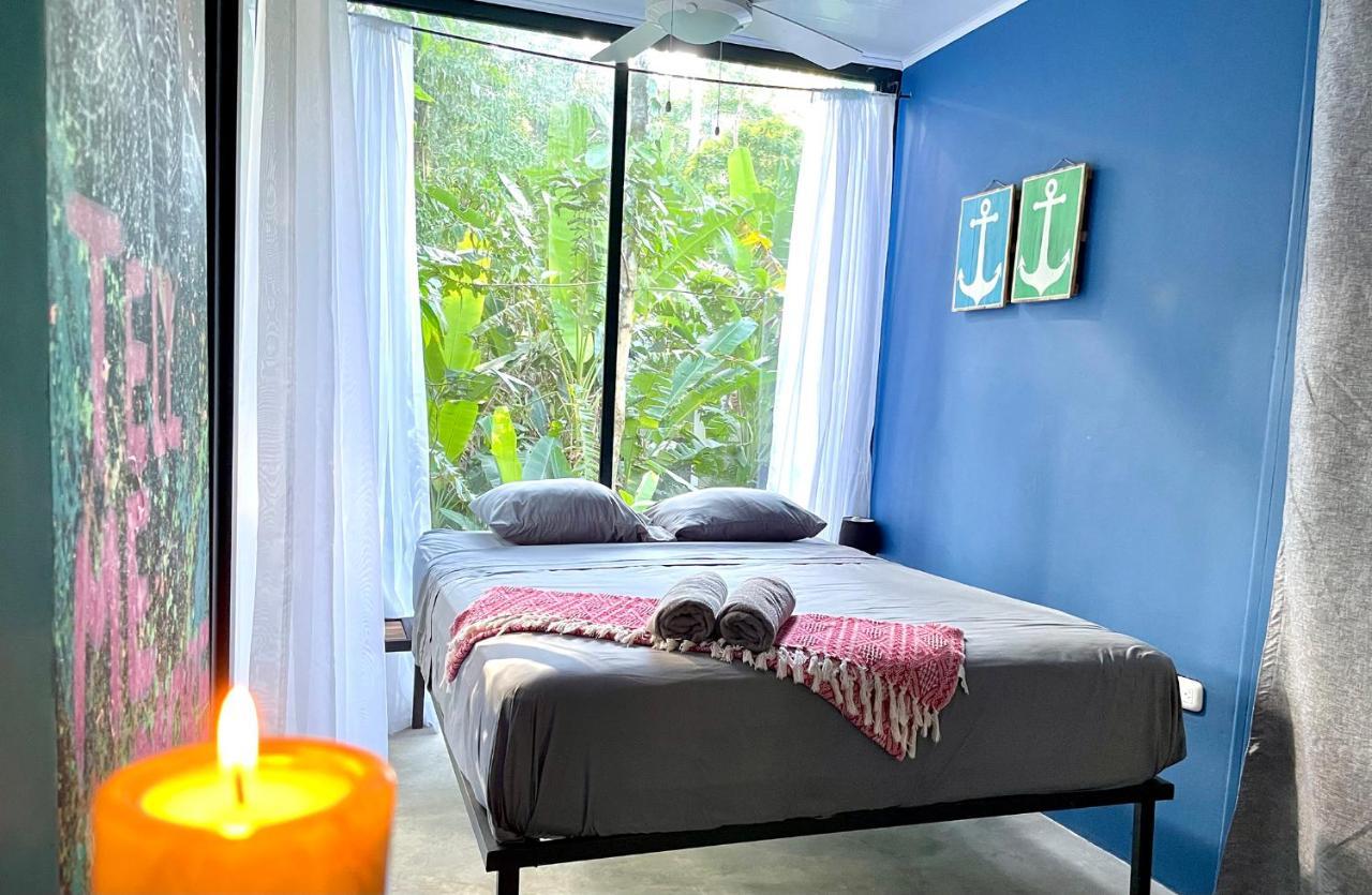 Villa Joeyshe- New Luxury Villa With Pool & Ac Puerto Viejo de Talamanca エクステリア 写真
